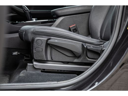 BMW X3 xDrive30e Stoelverwarming / LED / 18inch / ActivLease financial lease