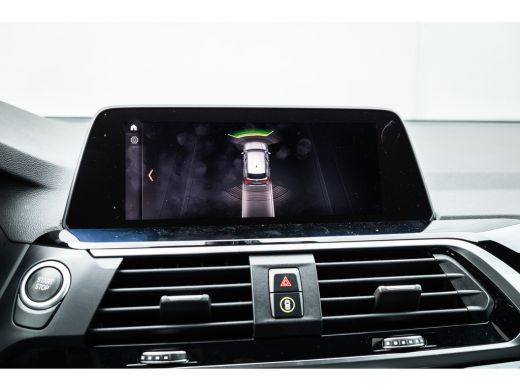 BMW X3 xDrive30e Stoelverwarming / LED / 18inch / ActivLease financial lease
