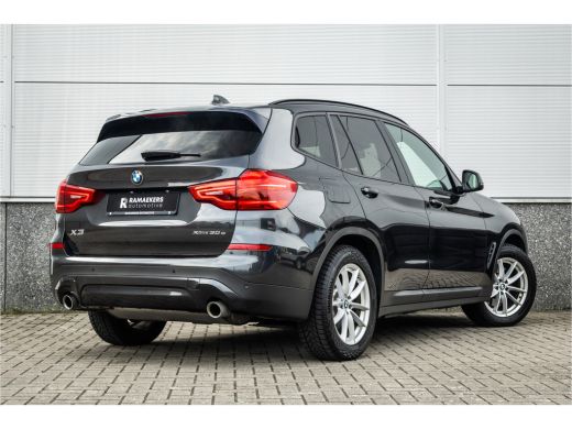 BMW X3 xDrive30e Stoelverwarming / LED / 18inch / ActivLease financial lease