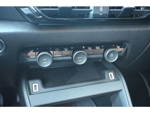 Citroën C4 1.2 Hybrid 145pk Collection 8 Jaar Garantie! | Navigatie | Achteruitrijcamera | Stoelverwarming |... ActivLease financial lease