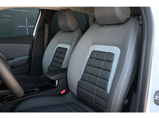 Citroën C4 1.2 Hybrid 145pk Collection 8 Jaar Garantie! | Navigatie | Achteruitrijcamera | Stoelverwarming |... ActivLease financial lease