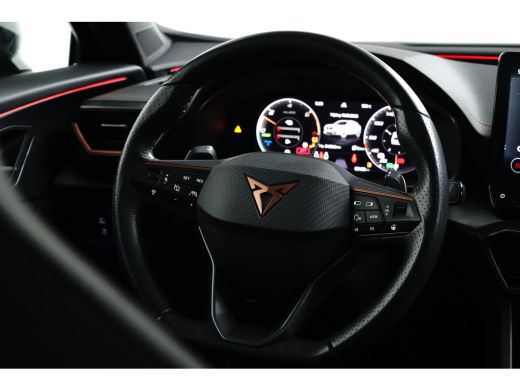 CUPRA Formentor 1.4 e-Hybrid VZ 245PK DSG-6 Performance | PANORAMADAK | 360 CAMERA | STUUR + STOELVERW. | NAVIGATIE ActivLease financial lease