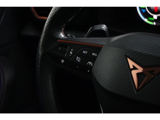 CUPRA Formentor 1.4 e-Hybrid VZ 245PK DSG-6 Performance | PANORAMADAK | 360 CAMERA | STUUR + STOELVERW. | NAVIGATIE ActivLease financial lease