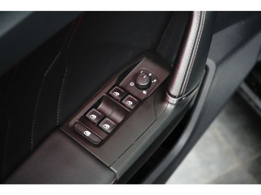 CUPRA Formentor 1.4 e-Hybrid VZ 245PK DSG-6 Performance | PANORAMADAK | 360 CAMERA | STUUR + STOELVERW. | NAVIGATIE ActivLease financial lease