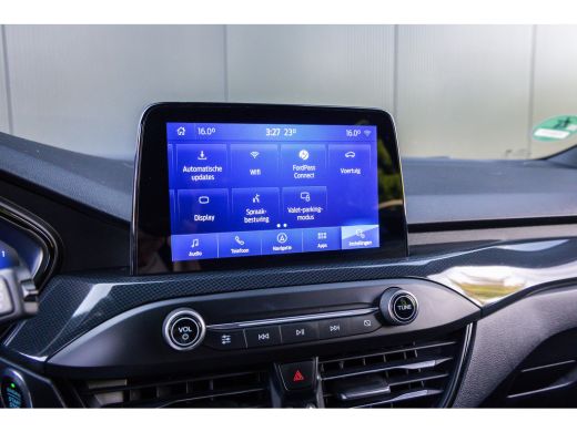Ford Focus 1.0 EcoBoost Hybrid ST Line X Business | 100% dealer o.h. | LED verlichting | Camera | Privacy-gl... ActivLease financial lease