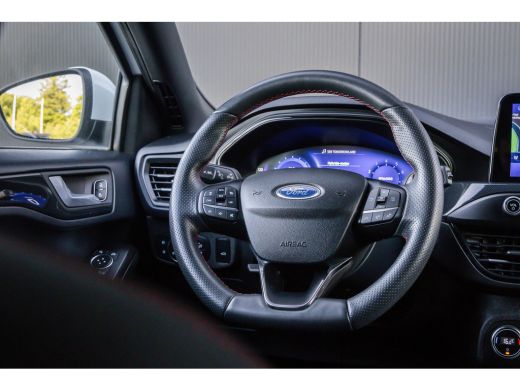 Ford Focus 1.0 EcoBoost Hybrid ST Line X Business | 100% dealer o.h. | LED verlichting | Camera | Privacy-gl... ActivLease financial lease