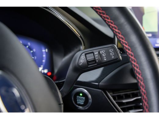 Ford Focus 1.0 EcoBoost Hybrid ST Line X Business | 100% dealer o.h. | LED verlichting | Camera | Privacy-gl... ActivLease financial lease