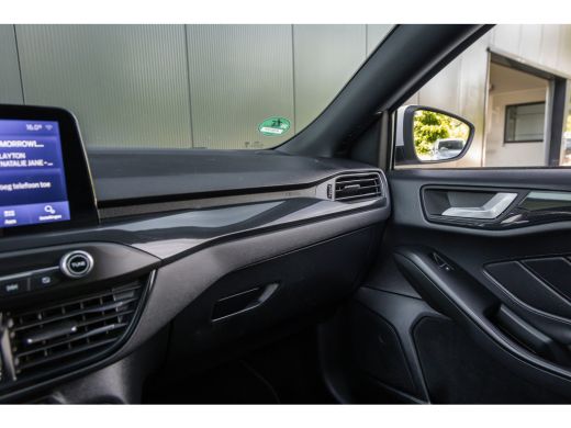 Ford Focus 1.0 EcoBoost Hybrid ST Line X Business | 100% dealer o.h. | LED verlichting | Camera | Privacy-gl... ActivLease financial lease