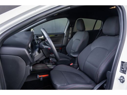 Ford Focus 1.0 EcoBoost Hybrid ST Line X Business | 100% dealer o.h. | LED verlichting | Camera | Privacy-gl... ActivLease financial lease