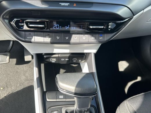 Hyundai i20 1.0 T-GDI Premium | Stoelverwarming | Stuurwielverwarming | Achteruitrijcamera | Climate Control ... ActivLease financial lease