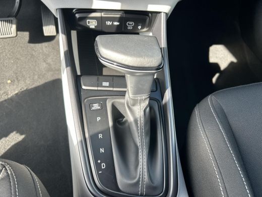 Hyundai i20 1.0 T-GDI Premium | Stoelverwarming | Stuurwielverwarming | Achteruitrijcamera | Climate Control ... ActivLease financial lease