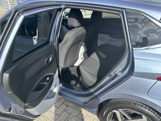 Hyundai i20 1.0 T-GDI Premium | Stoelverwarming | Stuurwielverwarming | Achteruitrijcamera | Climate Control ... ActivLease financial lease