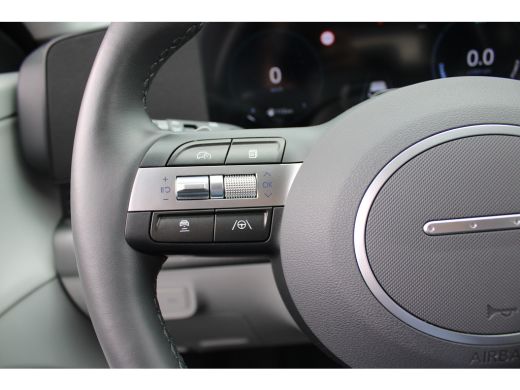 Hyundai Kona 1.6 GDI HEV Premium | Achterruitverwarming | Achterstoelen verwarmd | Achteruitrijcamera ActivLease financial lease