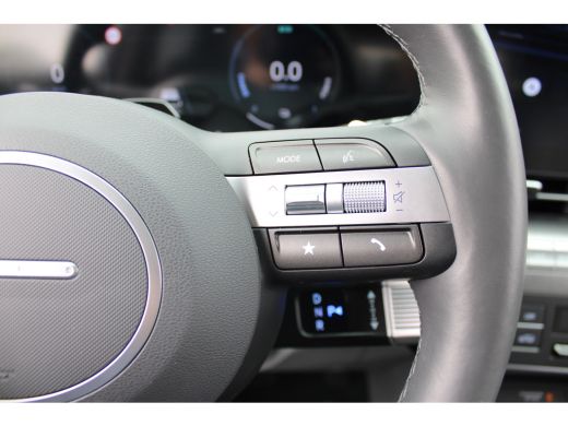 Hyundai Kona 1.6 GDI HEV Premium | Achterruitverwarming | Achterstoelen verwarmd | Achteruitrijcamera ActivLease financial lease