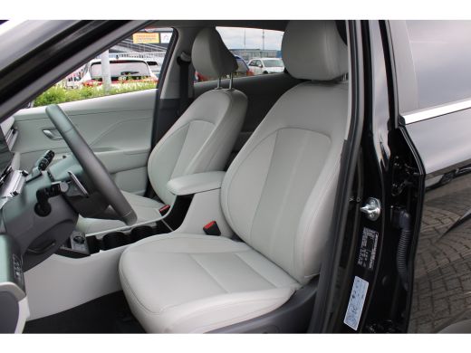Hyundai Kona 1.6 GDI HEV Premium | Achterruitverwarming | Achterstoelen verwarmd | Achteruitrijcamera ActivLease financial lease
