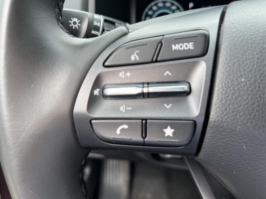 Hyundai Kona 1.6 GDI HEV Premium | All-in prijs | 3 jaar garantie | Automaat | Leder | Meest luxe uitvoering | ActivLease financial lease