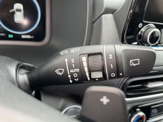 Hyundai Kona 1.6 GDI HEV Premium | All-in prijs | 3 jaar garantie | Automaat | Leder | Meest luxe uitvoering | ActivLease financial lease