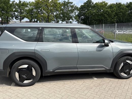 Kia EV9 First Edition 76.1 kWh | SOH 99,3 | BTW !! | 7 persoons | 16.000km !! ActivLease financial lease