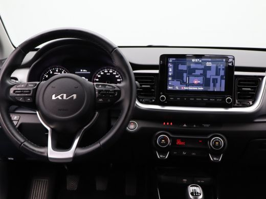 Kia Stonic 1.0 T-GDi MHEV DynamicPlusLine Achteruitrijcamera | Parkeersensoren | Cruise Control met Stuurhul... ActivLease financial lease