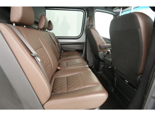 Mercedes-Benz Sprinter 319 3.0 V6 CDI 191PK L2H1 | Dubbele Cabine | Automaat | Airco | Camera | Adap. Cruise | Trekhaak ... ActivLease financial lease
