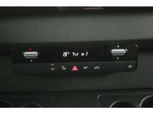 Mercedes-Benz Sprinter 319 3.0 V6 CDI 191PK L2H1 | Dubbele Cabine | Automaat | Airco | Camera | Adap. Cruise | Trekhaak ... ActivLease financial lease