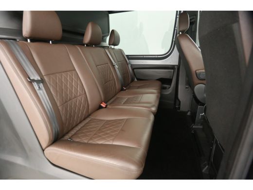 Mercedes-Benz Sprinter 319 3.0 V6 CDI 191PK L2H1 | Dubbele Cabine | Automaat | Airco | Camera | Adap. Cruise | Trekhaak ... ActivLease financial lease