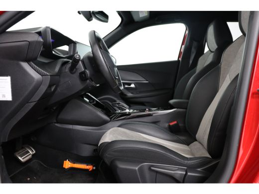 Peugeot e-2008 EV GT Pack 50 kWh | 1e Eigenaar! | SOH 90% | Dealer Onderhouden! | 3-Fase | Open Dak | Cruise Ada... ActivLease financial lease