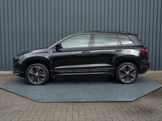 Skoda Karoq 1.5 TSI ACT Sportline Business | Pano | Trekhaak wegkl. | Camera Prijs Rijklaar!! ActivLease financial lease