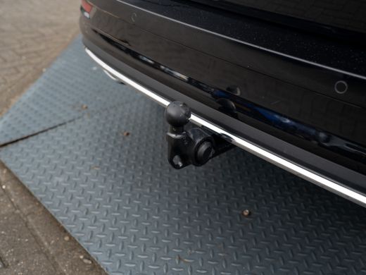 Skoda Karoq 1.5 TSI ACT Sportline Business | Pano | Trekhaak wegkl. | Camera Prijs Rijklaar!! ActivLease financial lease