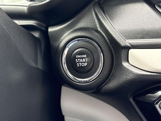 Suzuki Swift 1.2 Select Smart Hybrid **STOELVERWARMING/ KEYLESS/ DODEHOEK DETECTIE** ActivLease financial lease