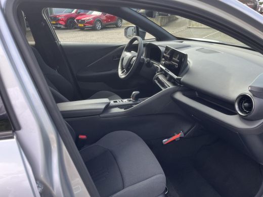Toyota C-HR 1.8 Hybrid 140 Dynamic | Navigatie | Apple CarPlay/Android auto | Achteruitrijcamera ActivLease financial lease