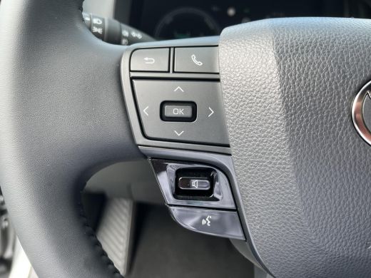 Toyota C-HR 1.8 Hybrid 140 Dynamic | Navigatie | Apple CarPlay/Android auto | Achteruitrijcamera ActivLease financial lease