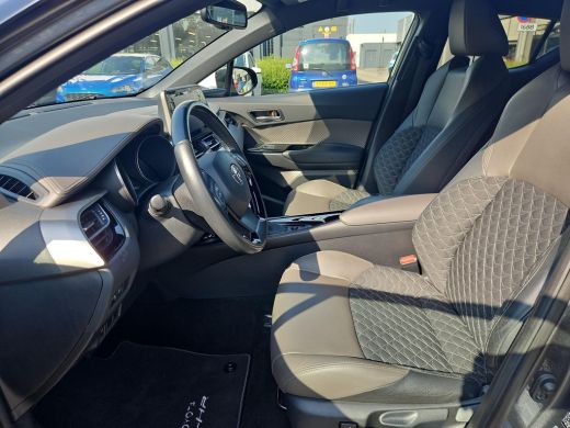 Toyota C-HR 1.8 Hybrid Executive ActivLease financial lease