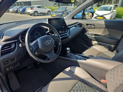 Toyota C-HR 1.8 Hybrid Executive ActivLease financial lease