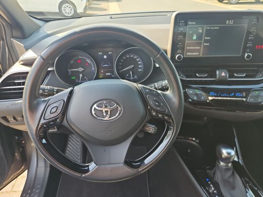Toyota C-HR 1.8 Hybrid Executive ActivLease financial lease