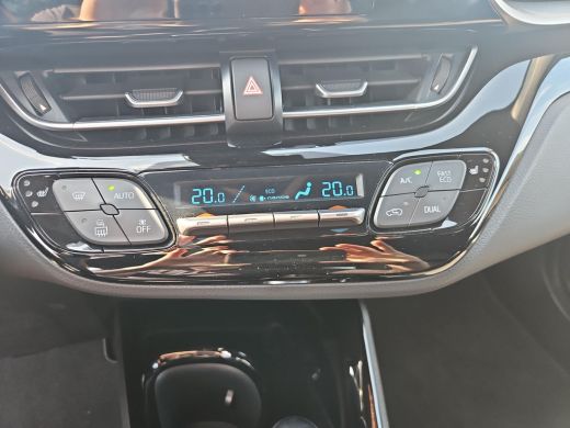 Toyota C-HR 1.8 Hybrid Executive ActivLease financial lease
