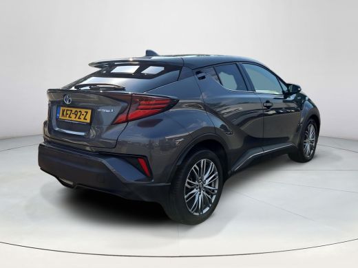 Toyota C-HR 1.8 Hybrid Executive ActivLease financial lease