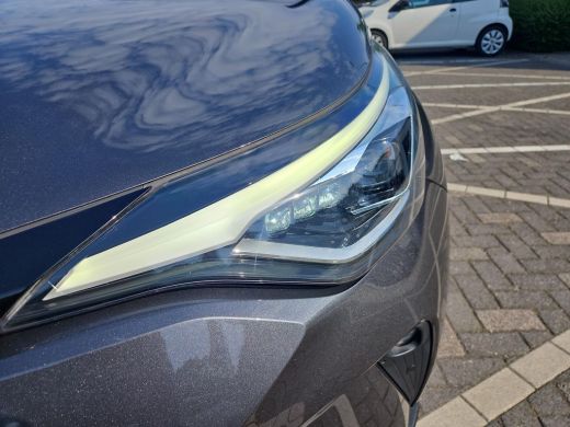 Toyota C-HR 1.8 Hybrid Executive ActivLease financial lease