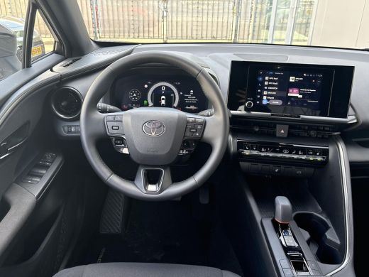 Toyota C-HR 2.0 Plug-in Hybrid 220 Dynamic **DODEHOEK DETECTIE/ STUURVERWARMING/ KEYLESS** ActivLease financial lease