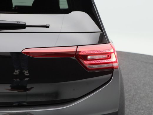 Volkswagen ID.3 First Plus 58 kWh Stoel/Stuur Verwarming | Camera | Adaptive Cruise | CarPlay | Matrix LED | 19 I... ActivLease financial lease