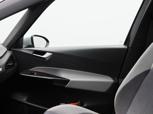 Volkswagen ID.3 First Plus 58 kWh Stoel/Stuur Verwarming | Camera | Adaptive Cruise | CarPlay | Matrix LED | 19 I... ActivLease financial lease