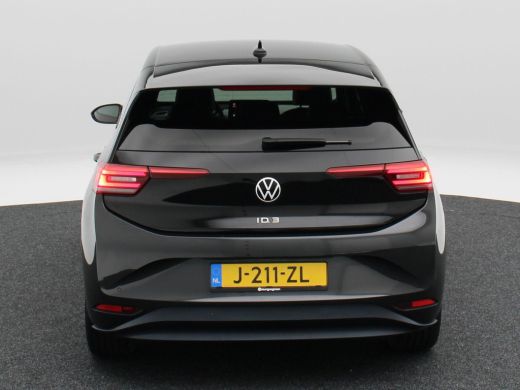 Volkswagen ID.3 First Plus 58 kWh Stoel/Stuur Verwarming | Camera | Adaptive Cruise | CarPlay | Matrix LED | 19 I... ActivLease financial lease