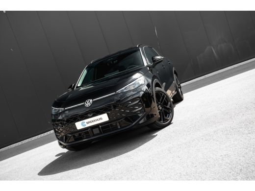 Volkswagen T-Roc 1.5 eTsi 150pk R-Line First Edition | 360 Camera | Adaptive Cruise | Stuur & Stoelverwarming | He... ActivLease financial lease