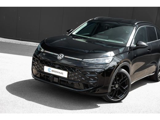 Volkswagen T-Roc 1.5 eTsi 150pk R-Line First Edition | 360 Camera | Adaptive Cruise | Stuur & Stoelverwarming | He... ActivLease financial lease