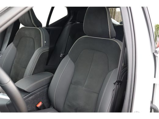 Volvo  XC40 Recharge Ultimate | Trekhaak | 20'' Velgen | 360 Camera | Pano | ActivLease financial lease