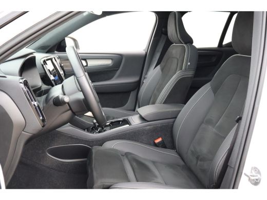 Volvo  XC40 Recharge Ultimate | Trekhaak | 20'' Velgen | 360 Camera | Pano | ActivLease financial lease