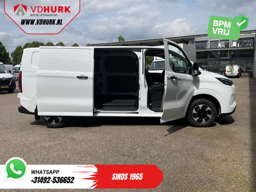 Ford E-Transit Custom L2 330 km WLTP LED/ Standkachel/ Stoelverw./ Snellader/ 2.3t Trekverm./ Carplay/ Climate/ Camera/... ActivLease financial lease