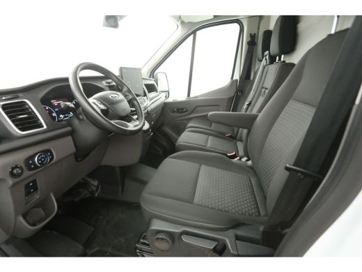 Ford E-Transit L2H2 Trend 68 kWh | Snelladen | SOH 98% | Airco | Camera | 3 Zits | Cruise | Carplay | Navi ActivLease financial lease