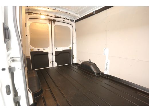 Ford E-Transit L2H2 Trend 68 kWh | Snelladen | SOH 98% | Airco | Camera | 3 Zits | Cruise | Carplay | Navi ActivLease financial lease