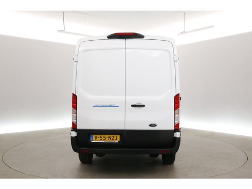 Ford E-Transit L2H2 Trend 68 kWh | Snelladen | SOH 98% | Airco | Camera | 3 Zits | Cruise | Carplay | Navi ActivLease financial lease